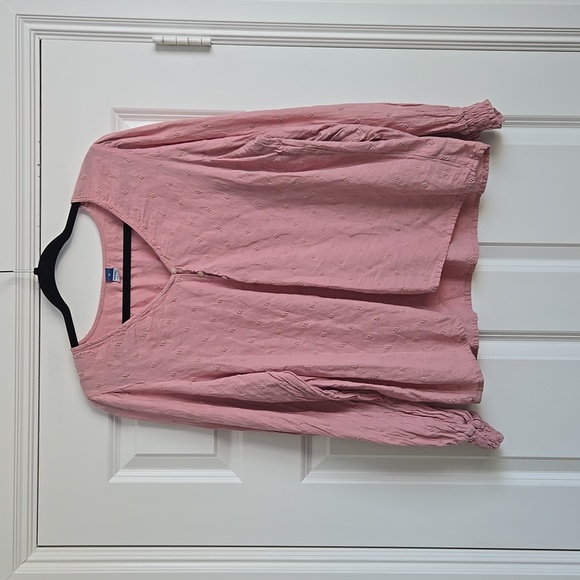 Old Navy Tops - Old navy pink blouse